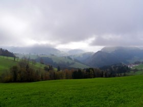Wunderbarer Ausblick auf die umliegende Landschaft, &copy; Mostviertel - O&Ouml; Mariazellerweg