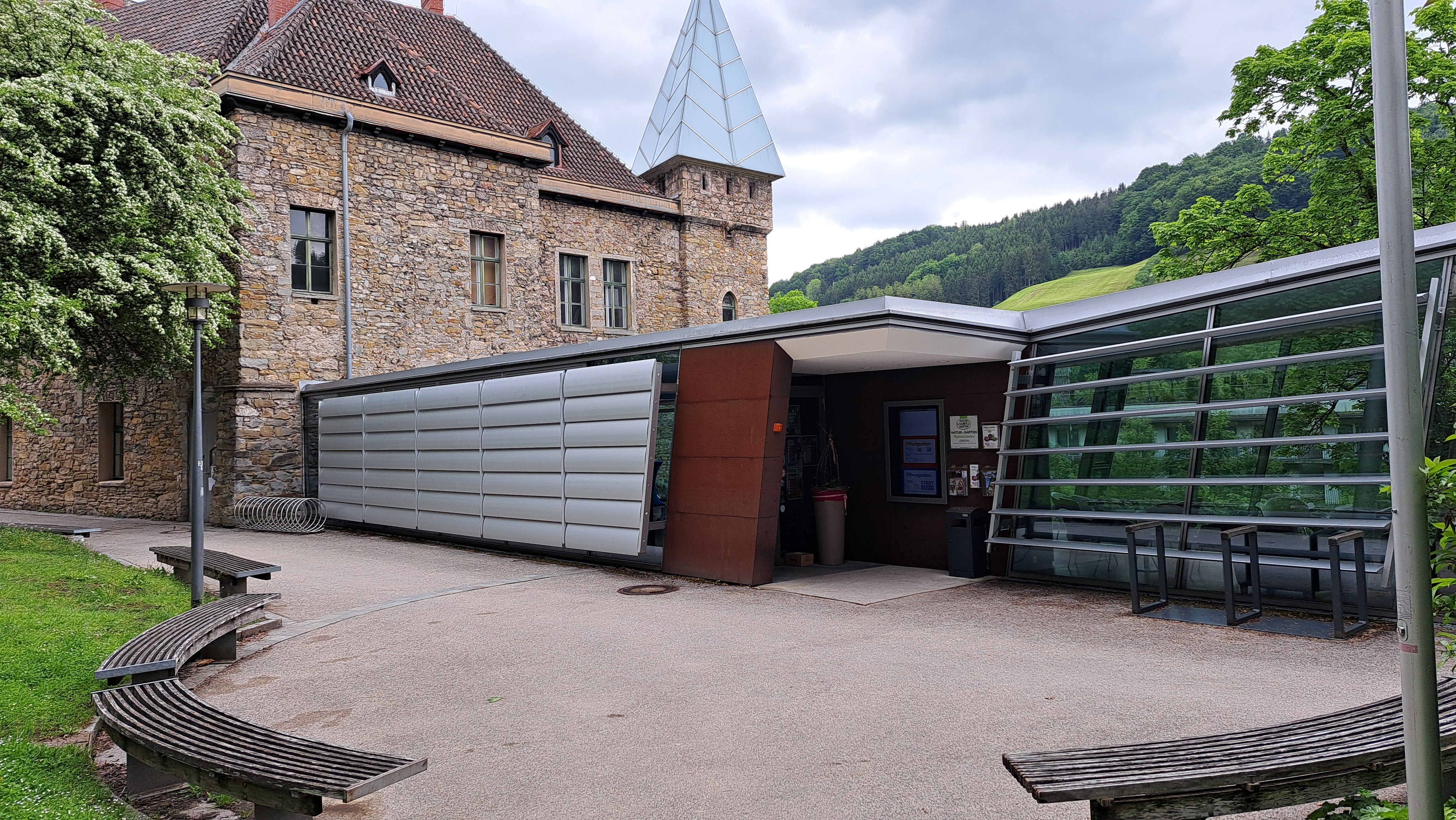 Eingang zum Naturparkbüro