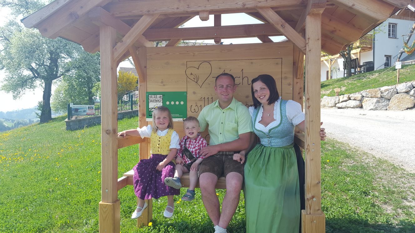 Familie Korntheurer freut sich auf Ihren Besuch